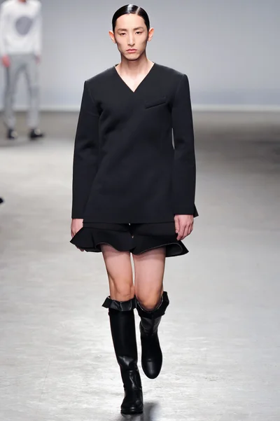 Look 16